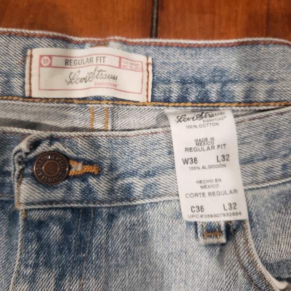 Mens Levis Strauss signature series, 36x32 denim jeans - Picture 3 of 9